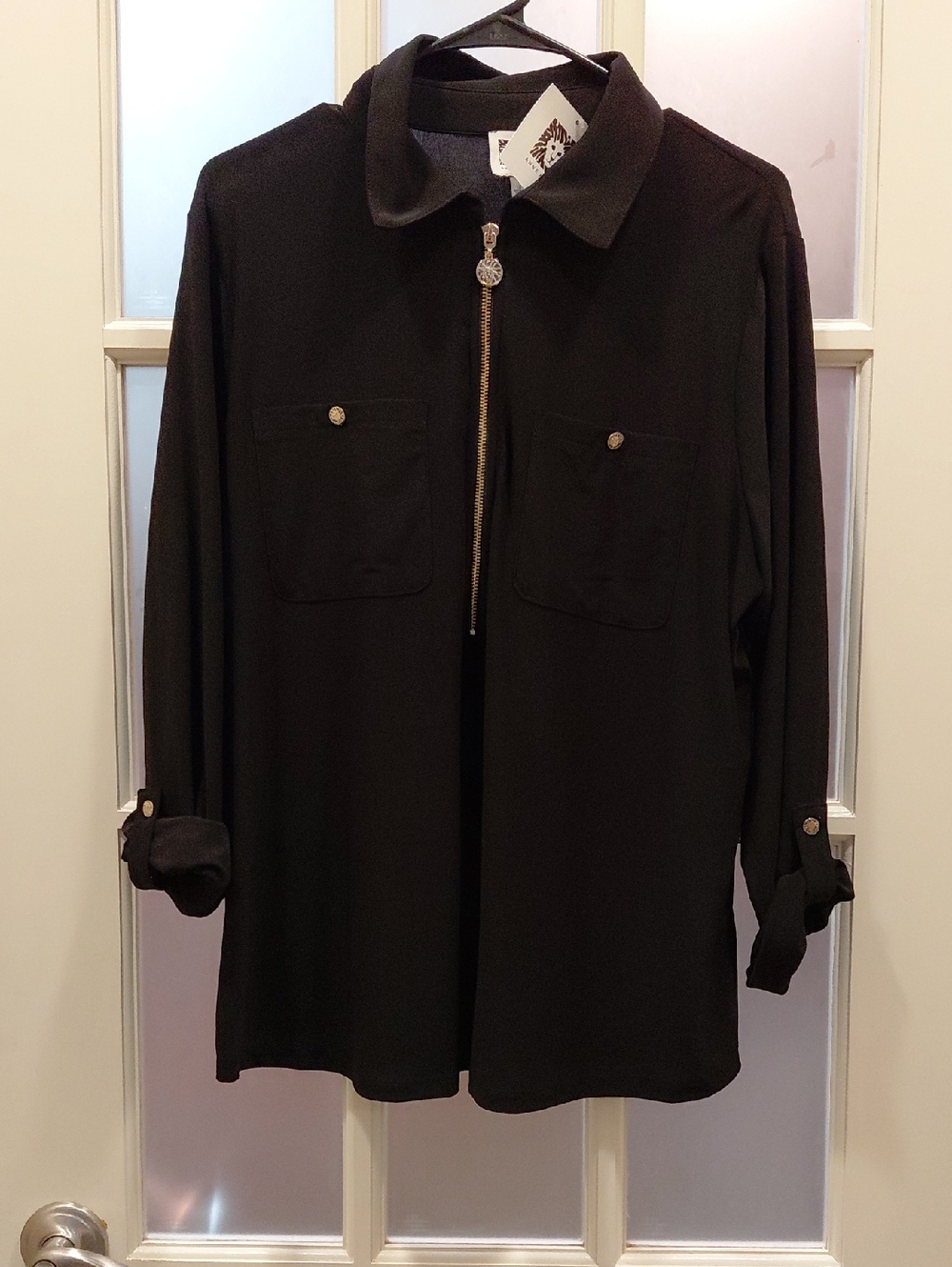 "Anne Klein" NWT, MSRP:$89, Elastic and Poly., Black Zip-Front Blouse, cuffed...